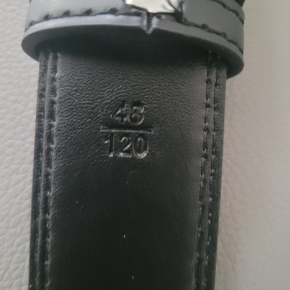 Authentic Gucci Web Accent Belt - Picture 3 of 5